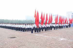 同升一面旗 共愛(ài)一個(gè)家